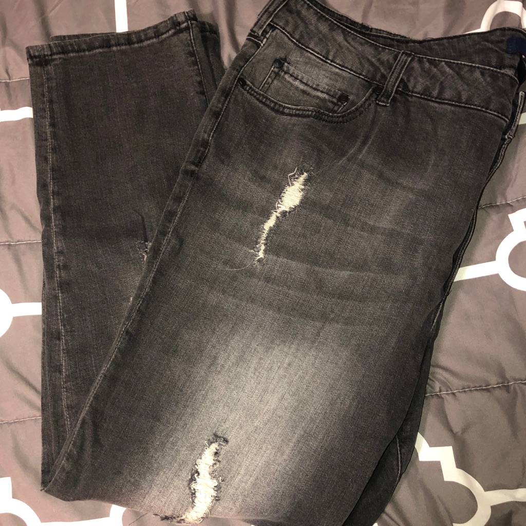Black Destructed Skinny Jeans Sz 24w